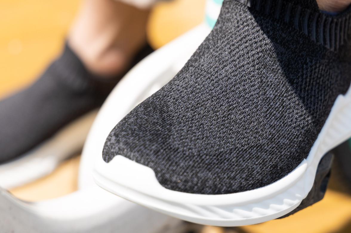 斯凯奇低帮跑步鞋女款测评,休闲运动鞋真皮好评