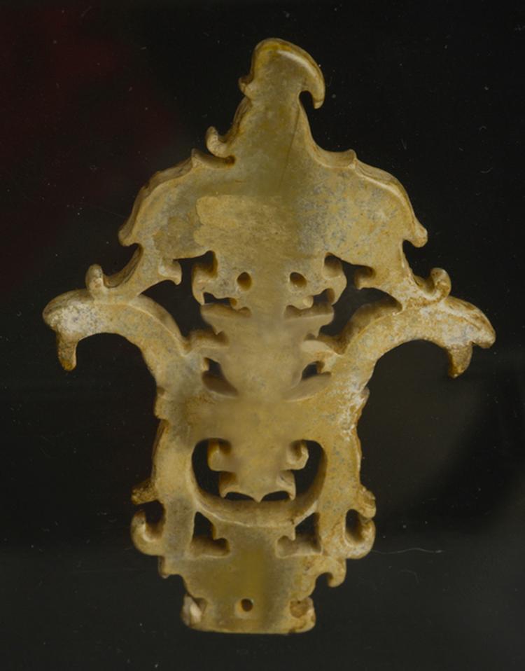 镶嵌绿松石兽面纹铜牌中华第一龙,绿松石镶嵌兽面纹青铜牌是礼器吗