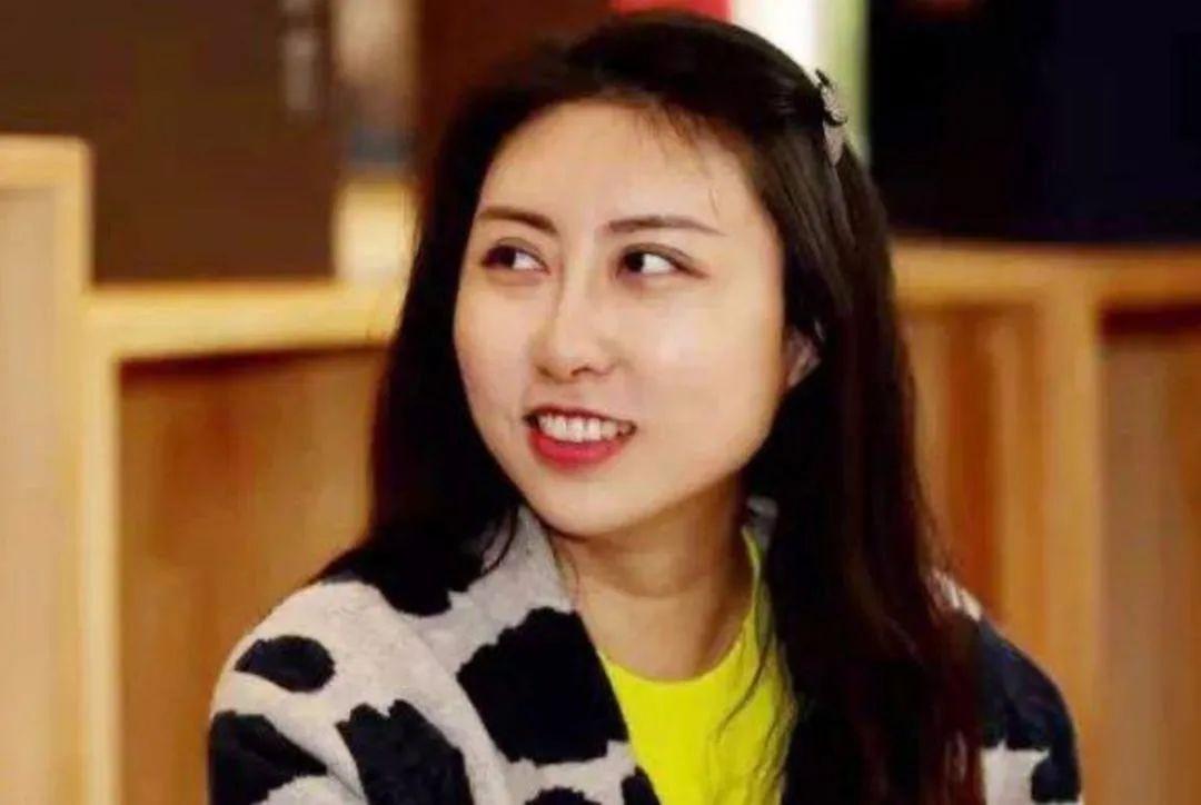 贾浅浅的诗朗读,贾浅浅诗歌解读