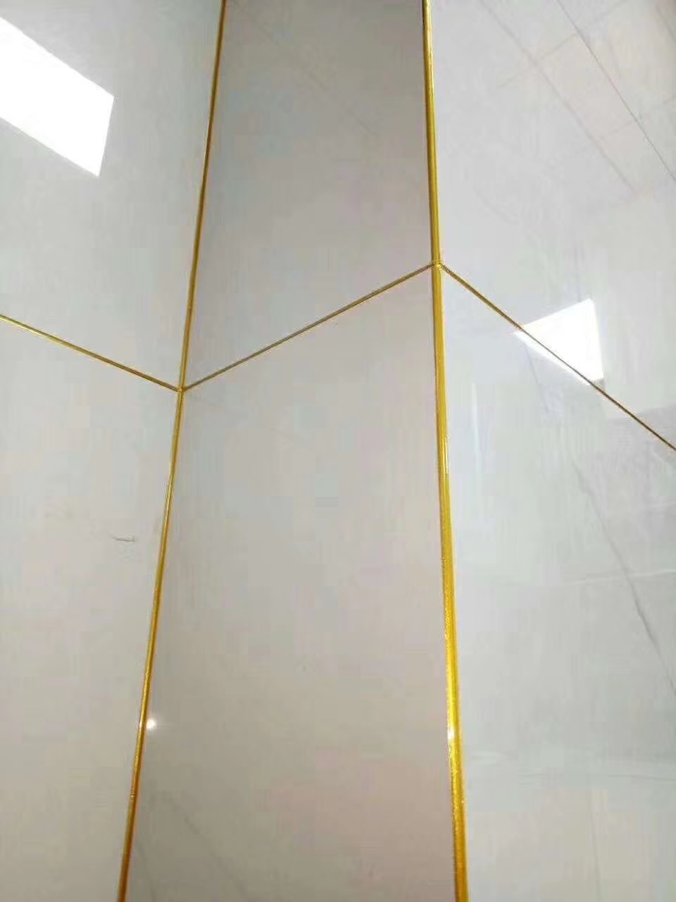 先做卫生间美缝还是先装卫浴,卫生间是先美缝还是先安装卫浴