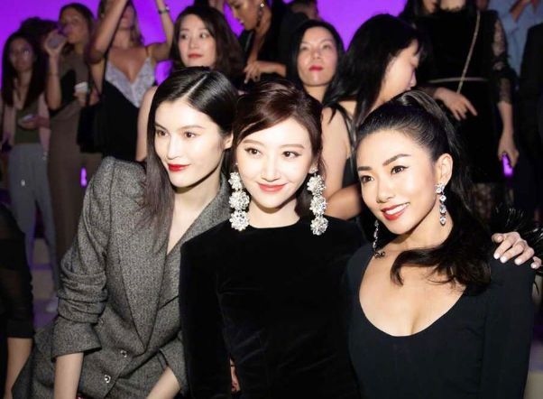 白到发光的景甜,宋轶景甜风格