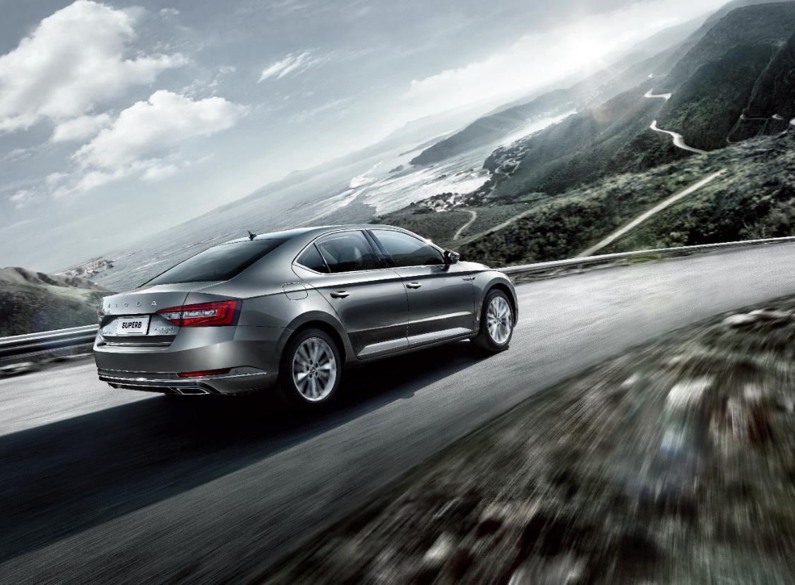 斯柯达速派2024款驾驶体验,斯柯达速派2024款沉浸式体验