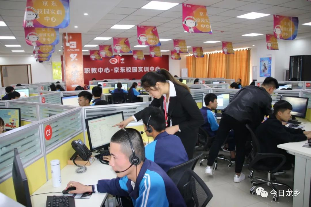 濮阳校企合作学校,河南打造前程校企合作