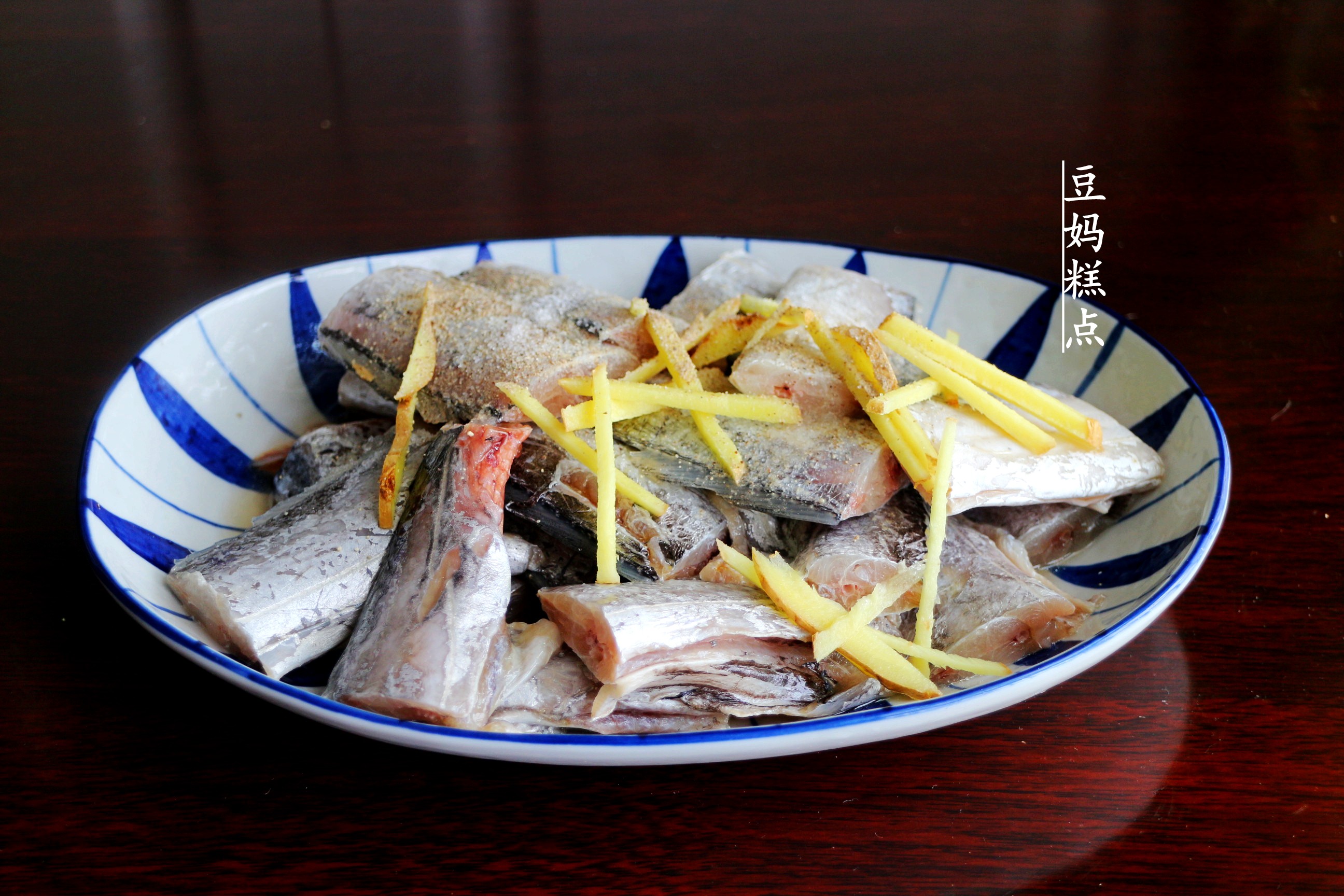 家常红烧带鱼鲜美下饭简单好做,家常红烧带鱼鲜美下饭简单又好做