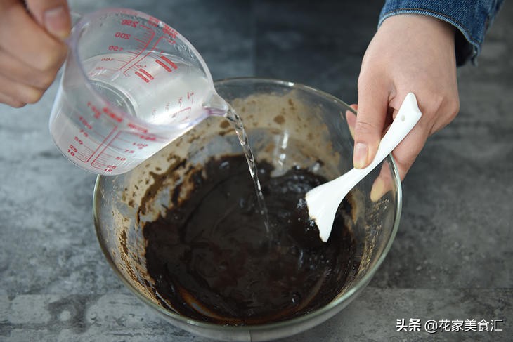 清热解毒龟苓膏的家常做法,龟苓膏做什么好吃