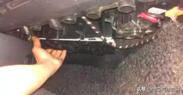 多效汽车空调滤清器在哪个位置,汽车空调滤清器箭头朝上还是朝下