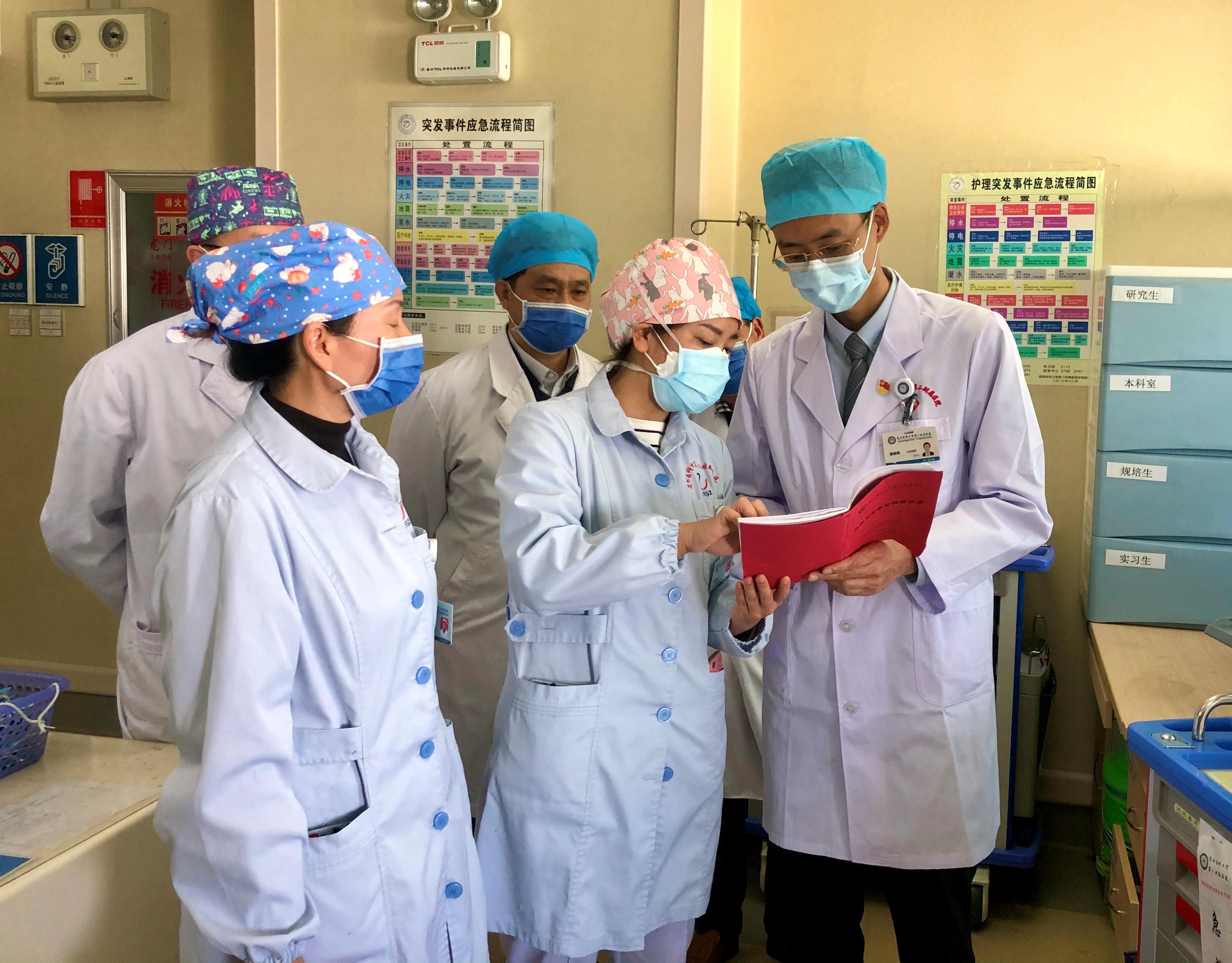 一张奔赴青春的机票,一张机票返程