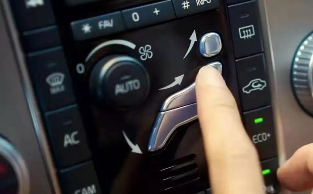 开了1年的沃尔沃s60,开了三年的沃尔沃s60还值多少钱呢