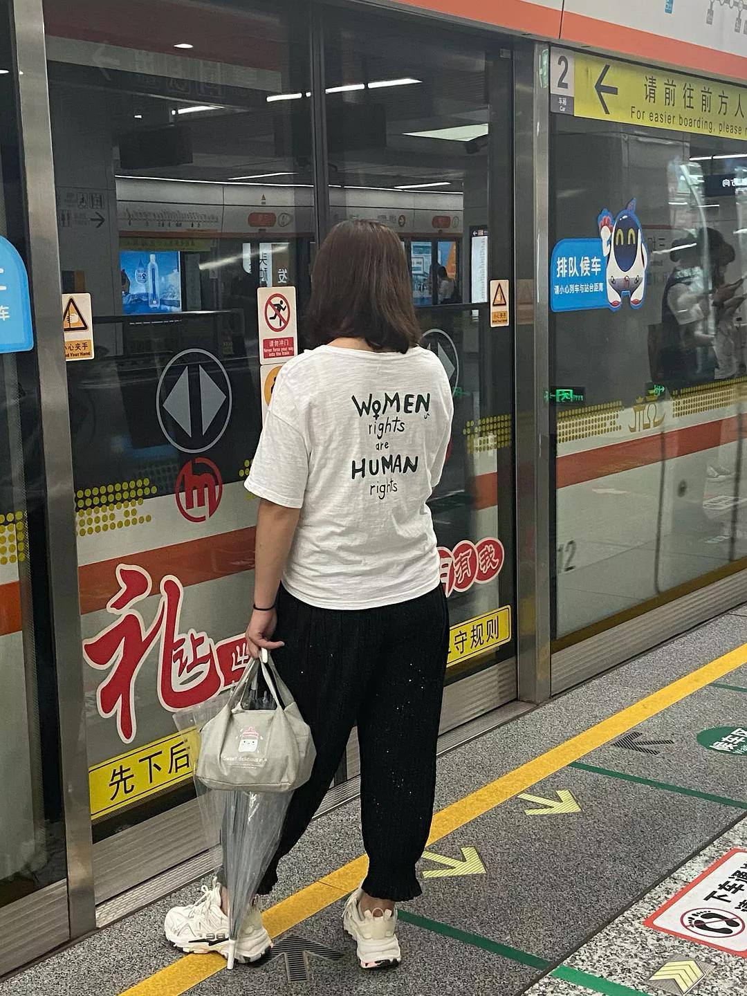 姣旇緝楂樼骇鐨勬湇瑁卻logan,闈炲父浣庤皟鐨剆logan琛ｆ湇