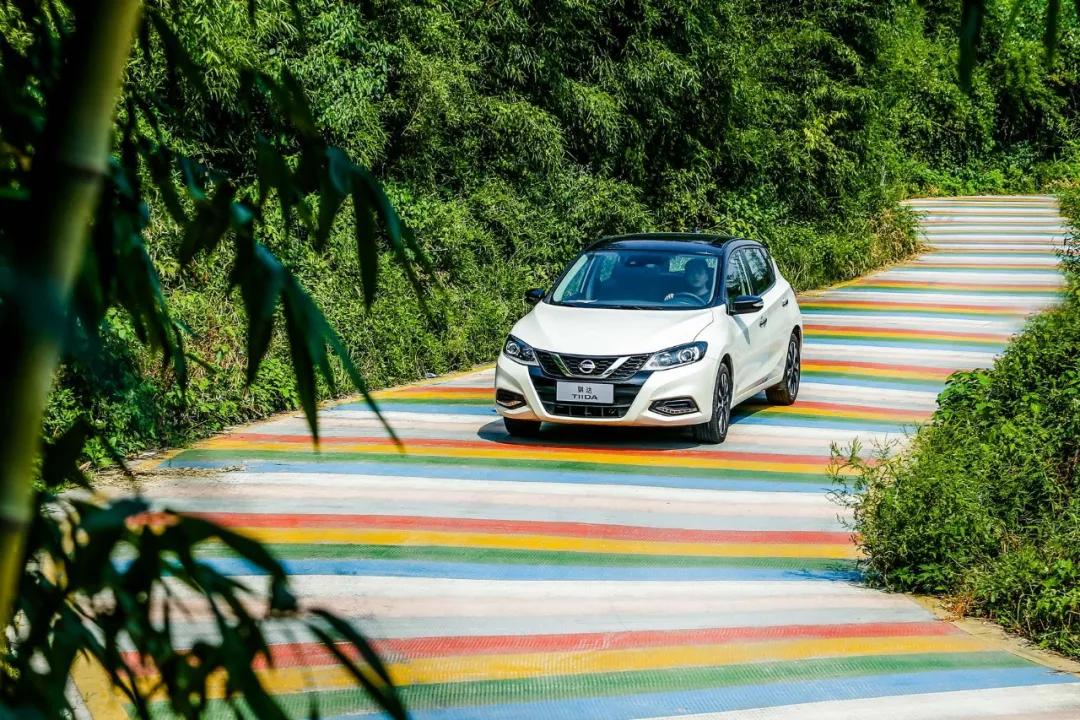 全新日产骐达试驾视频,日产骐达驾车体验