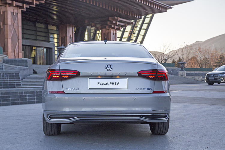 大众新能源制动系统报警,上汽大众油电混合帕萨特试驾