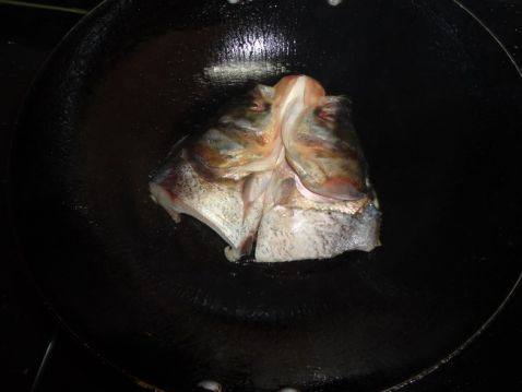 鱼头豆腐汤怎么做最有营养,鱼头豆腐汤加牛奶做法