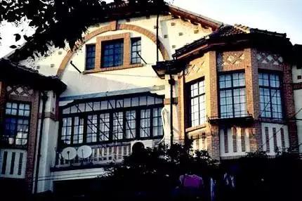 美团补贴一天耗资41万，鹿角巷深圳首店关闭|奇扒说0716