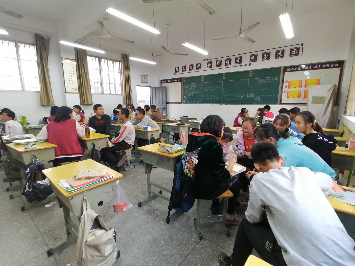 预防校园欺凌安全教育主题班会ppt,小学生预防校园欺凌主题班会记录