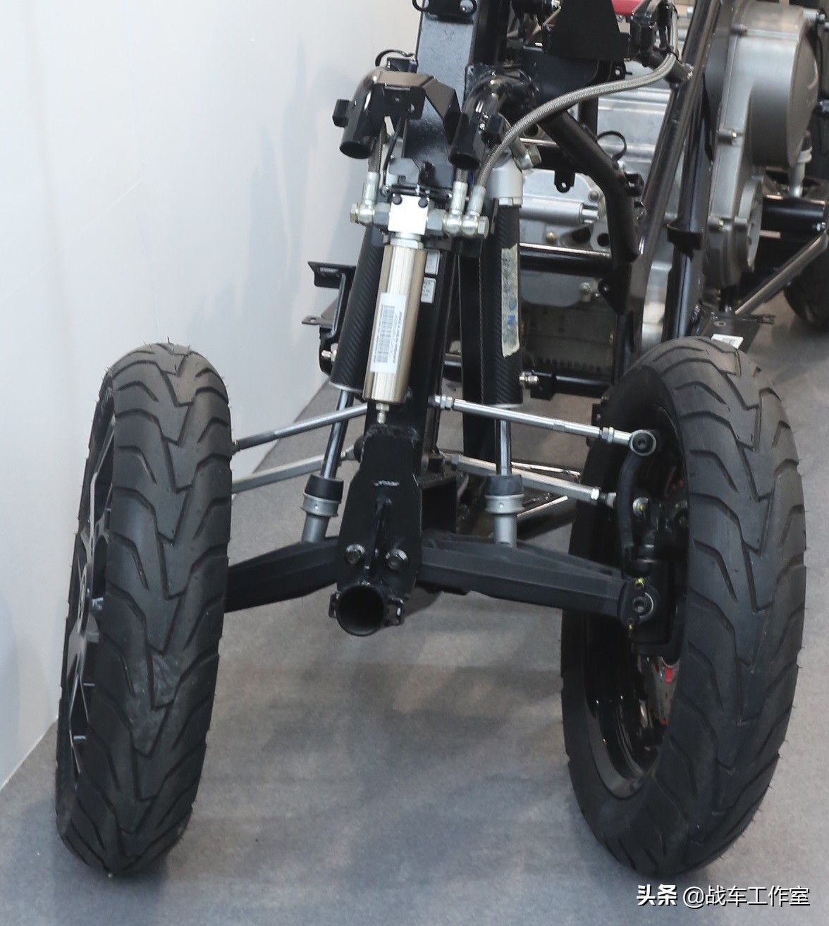 宏佳腾350评测视频,宏佳腾3d350r试驾