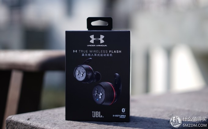 JBLUAFLASH运动耳机,jbl蓝牙运动耳机使用方法