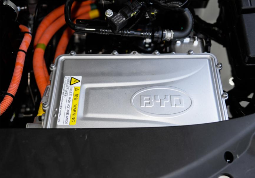 纠结买新能源还是油车,买燃油车还是新能源汽车纠结中