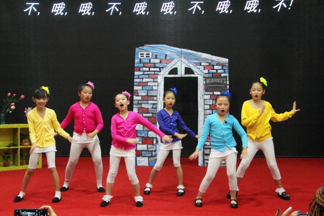 让你瑟瑟发抖地捧腹大笑/力迈中美国际学校卡文特“绿魔先生”