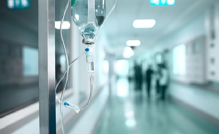 英国新冠高烧3天,英国新冠发高烧三天严重吗