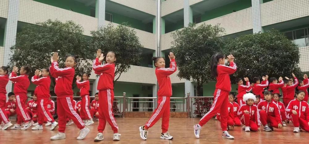 小学创建文明城市启动仪式,创建文明城市争做文明小学生的话