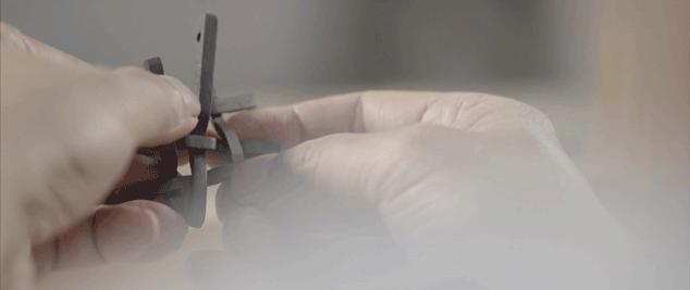 木制工艺品获央视点赞、手制包秒杀爱马仕、螳螂车羡煞万人……