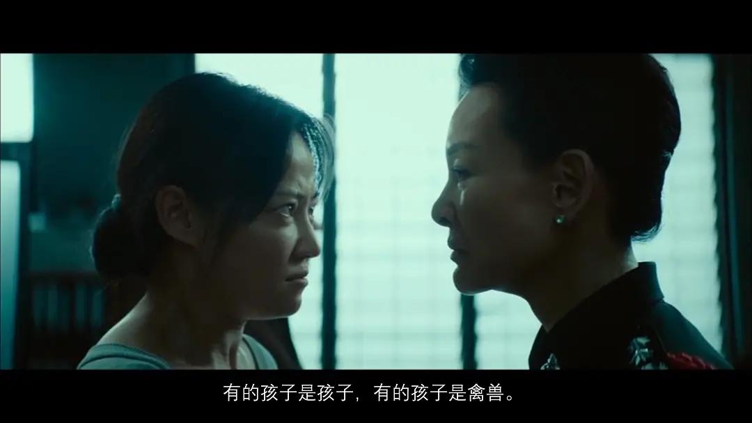 16岁男孩迷奸女同学、拍不雅视频，妈妈的做法令人愤怒……