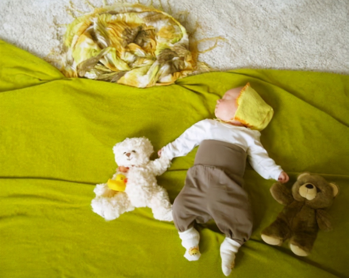 母乳宝宝特别爱喝水怎么回事,宝宝为什么喝母乳就睡了