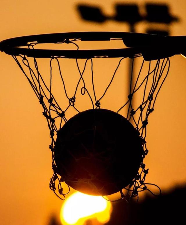 篮球是由什么构成的,篮球是属于什么项目