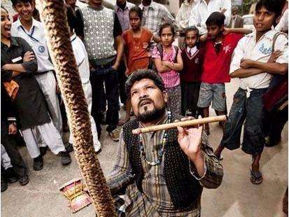 印度通天绳魔术完整版,印度古老神奇魔术通天绳