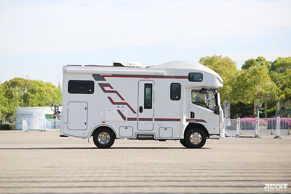 上汽跃进h300轻卡房车详解,上汽跃进h300和h500的区别