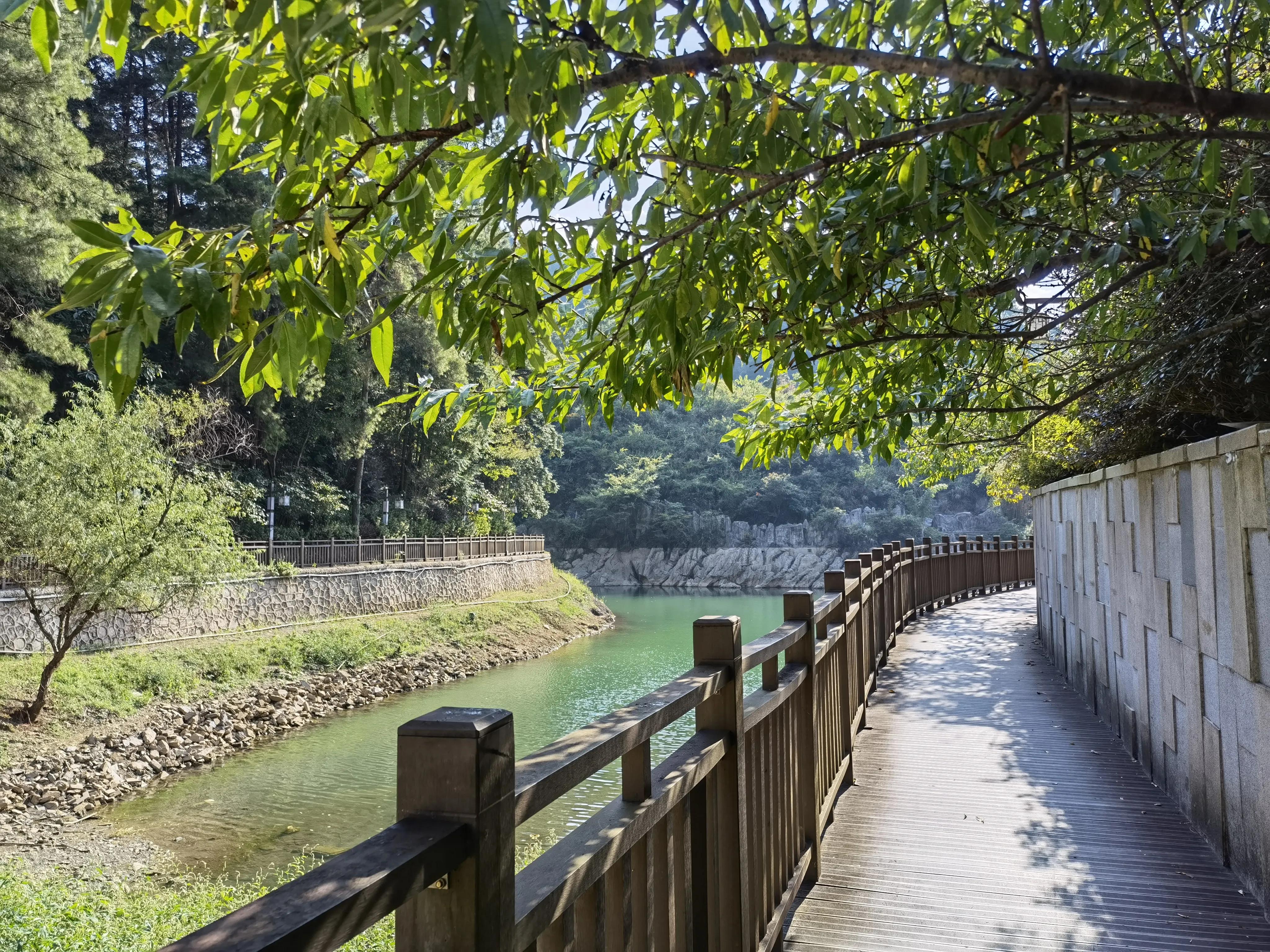 华为mate40pro属于旗舰还是高端,专家评价华为mate40pro怎么样