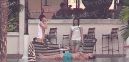 “一指禅”后,白百何频曝新恋情,上演“摸臀杀”的张爱朋去哪了