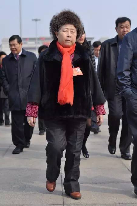 陶华碧退出老干妈的原因,陶华碧为什么叫老干妈