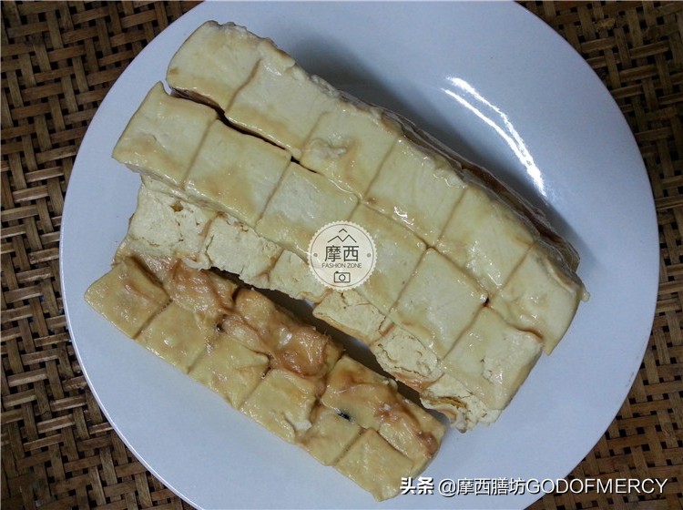 想吃豆腐乳不用买,学会这种做法,在家就能做,放半年都不会坏