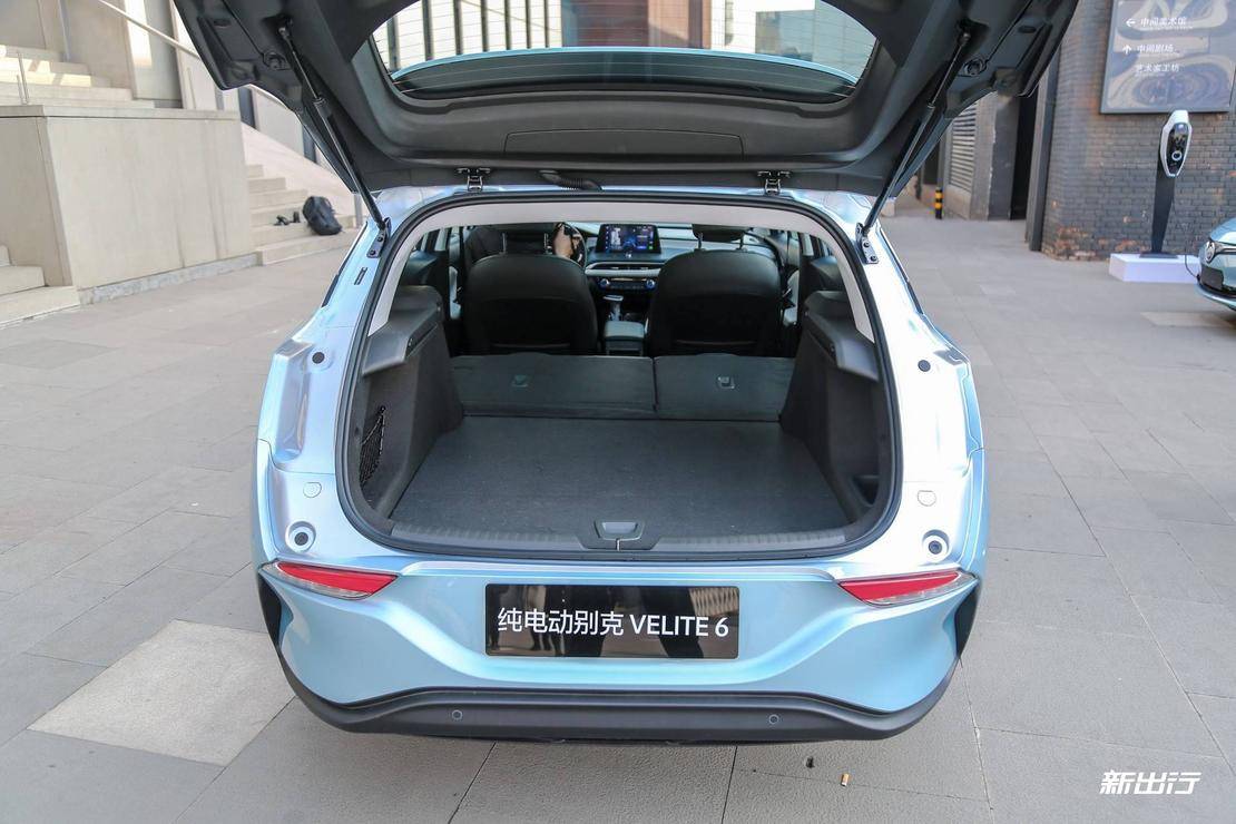 别克电车velite6体验,科技感满满别克velite6看车记