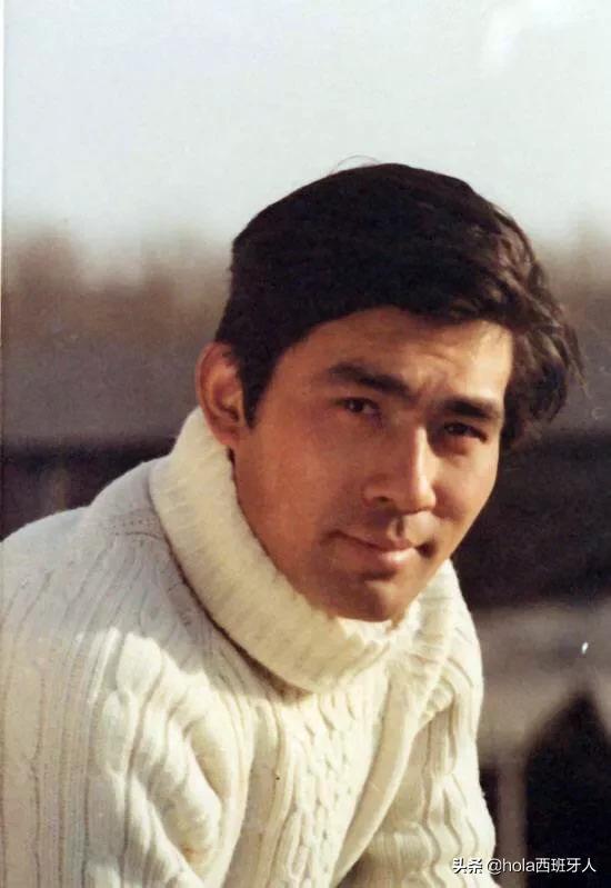 朱时茂的应变能力太牛了,朱时茂年轻时的颜值惊为天人