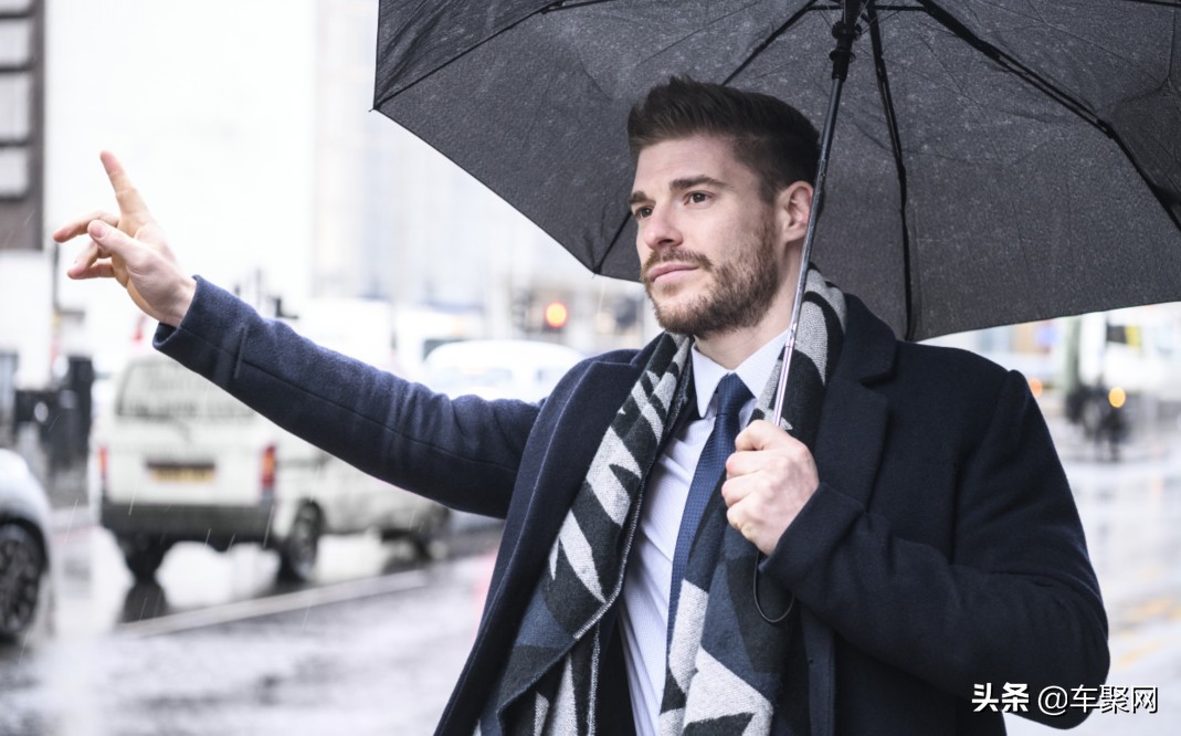 包军:网约车出路在于取消“份子钱”,重用当地司机