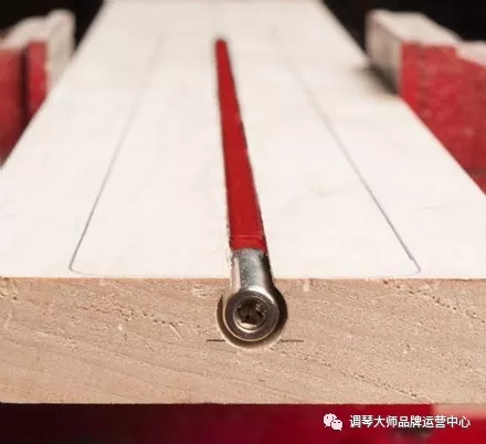 吉他琴颈调节杆坏了怎么调,吉他琴颈加固有什么用