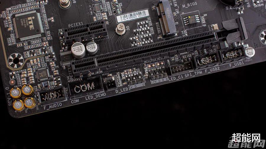 酷睿i510400f对比i78700,酷睿i5-9400排名