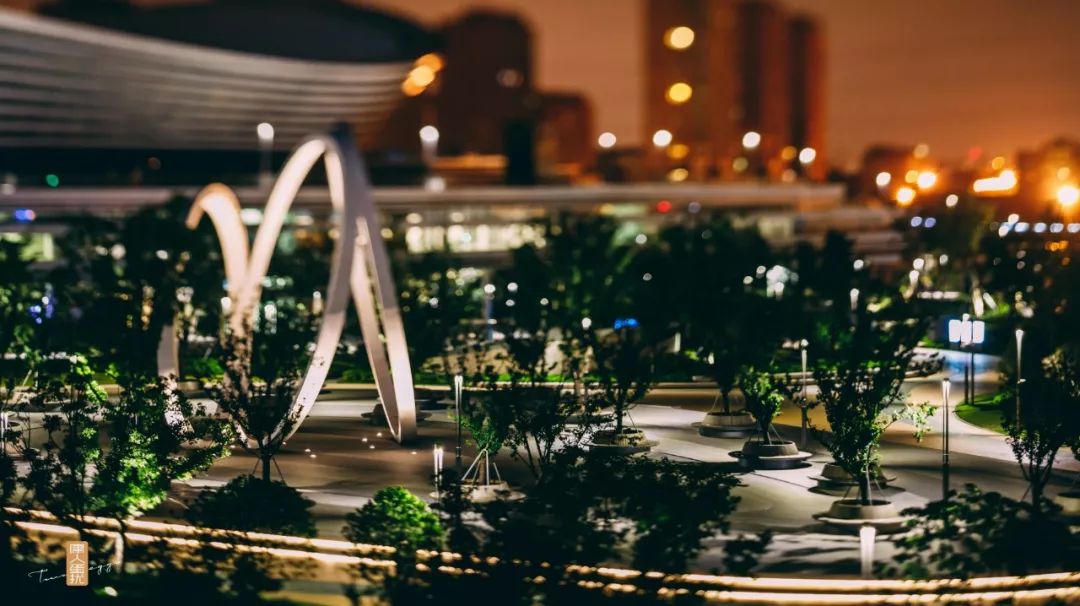 鑻忓窞濂ヤ綋涓績鍟嗕笟骞垮満涔愰珮,鑻忓窞浣撹偛涓績涔愰珮