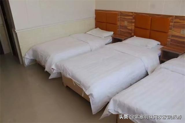 去赶海抓螃蟹海边淋雨捡贝壳,来海边抓螃蟹拾贝壳