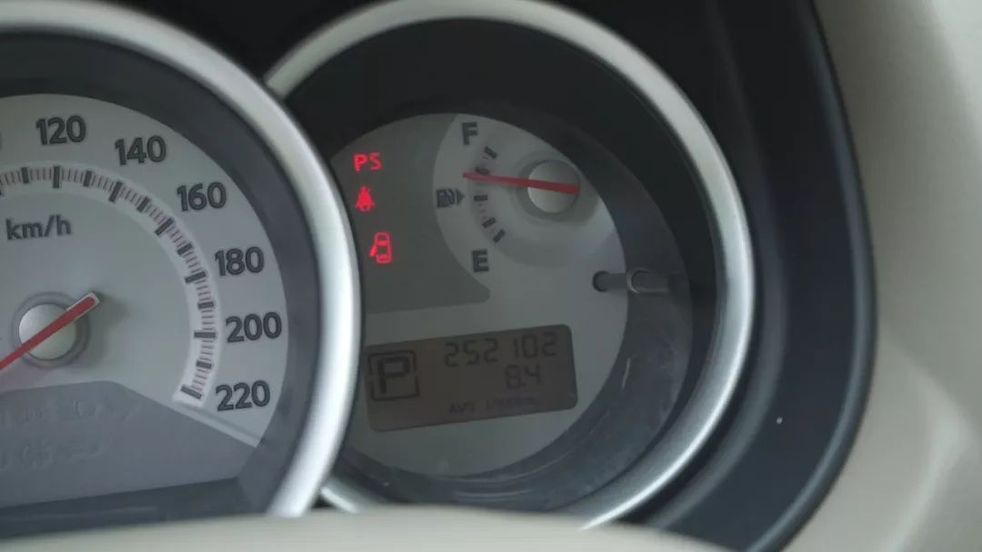 三万买的沙发,三万买回日产大沙发