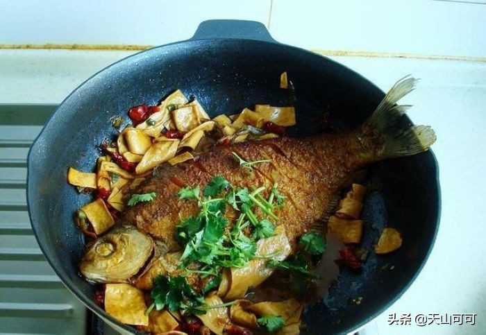 怎样做鱼不腥的小窍门,海鱼怎么做不腥又好吃