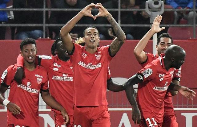 巴黎“头重脚轻”，从土豪到豪门并不只是一步之遥