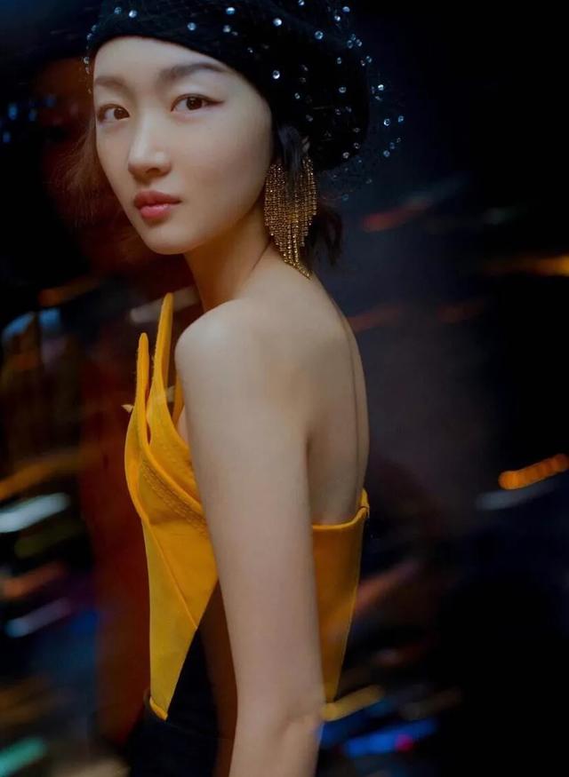 胸小是一种怎么样的体验,胸小是什么感觉