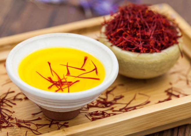 藏红花又称为女人花,藏红花西红花番红花是一种花吗