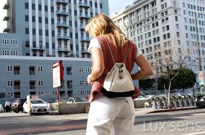 香奈儿包包必入十款保值,香奈儿最新款包包去哪里看价格