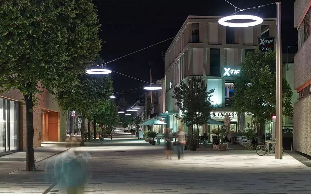 商业街区的景观设计要点和原则,复古怀旧商业街景观设计