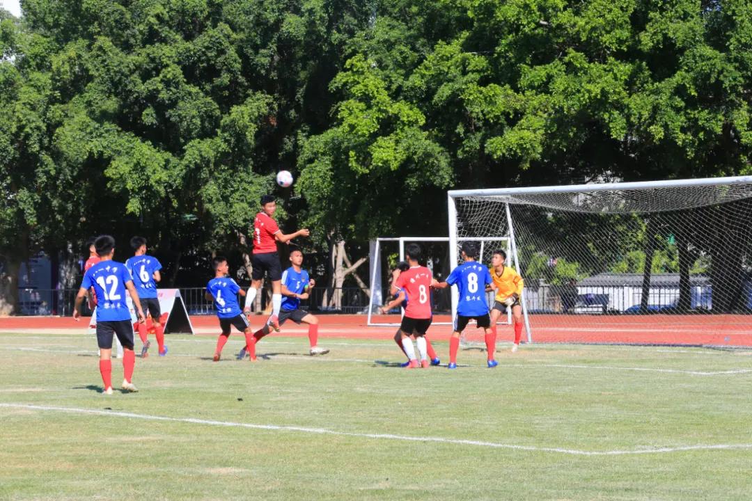 精彩的校园足球赛过程,儋州海南中小学生校园足球联赛