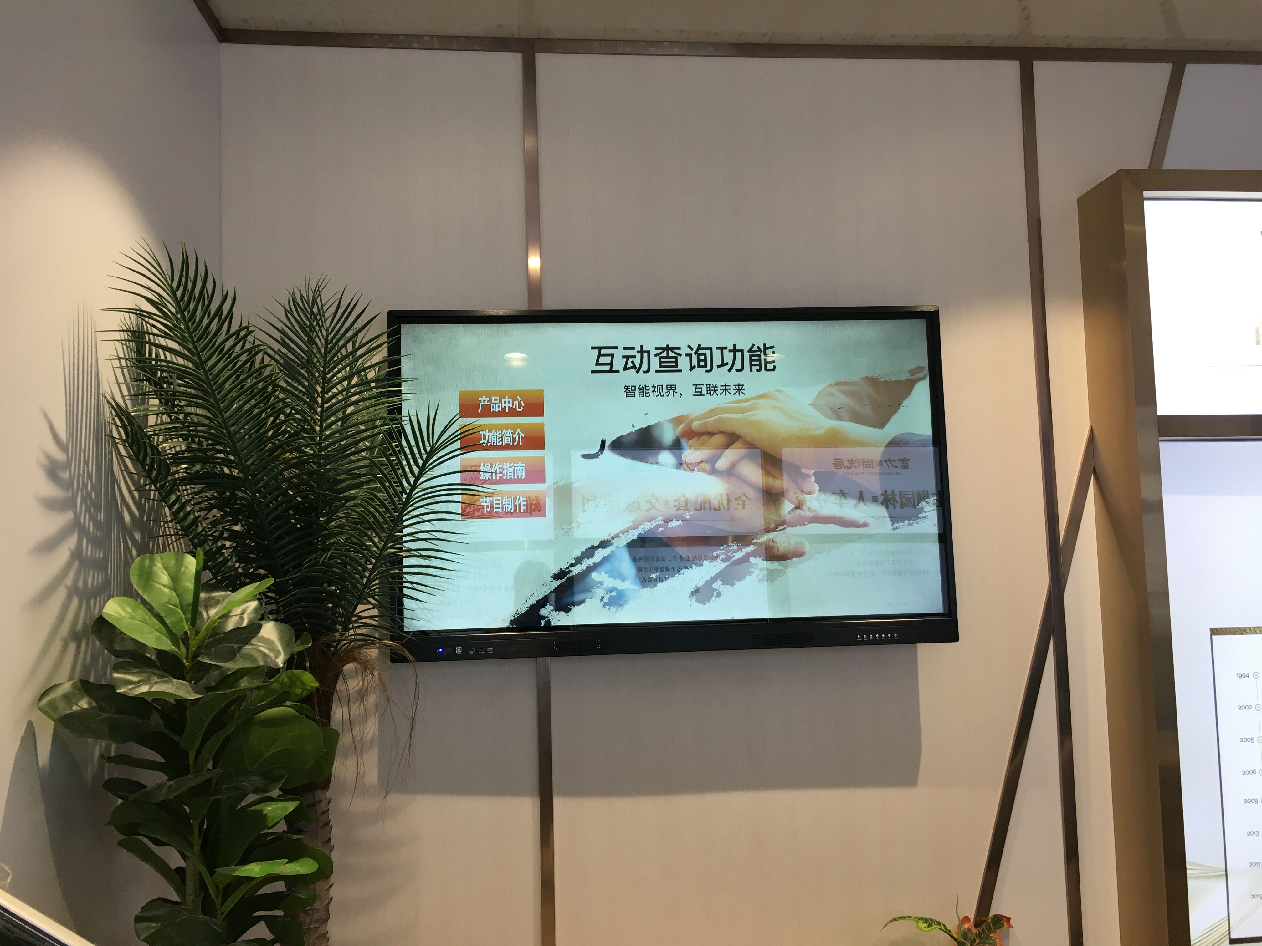 广告机比显示屏贵,为什么广告机比电视机贵